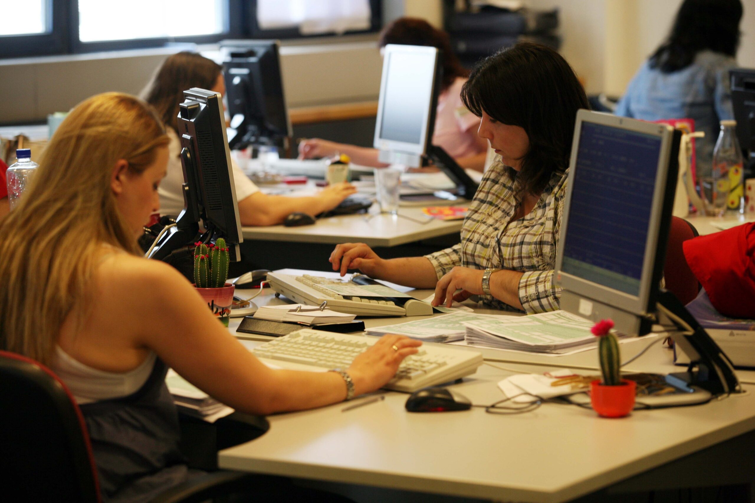 “Βόμβα” Λαμπρινού για μη κατάργηση ΔΗΚΕΗ και ΔΟΠΑΦΜΑΗ