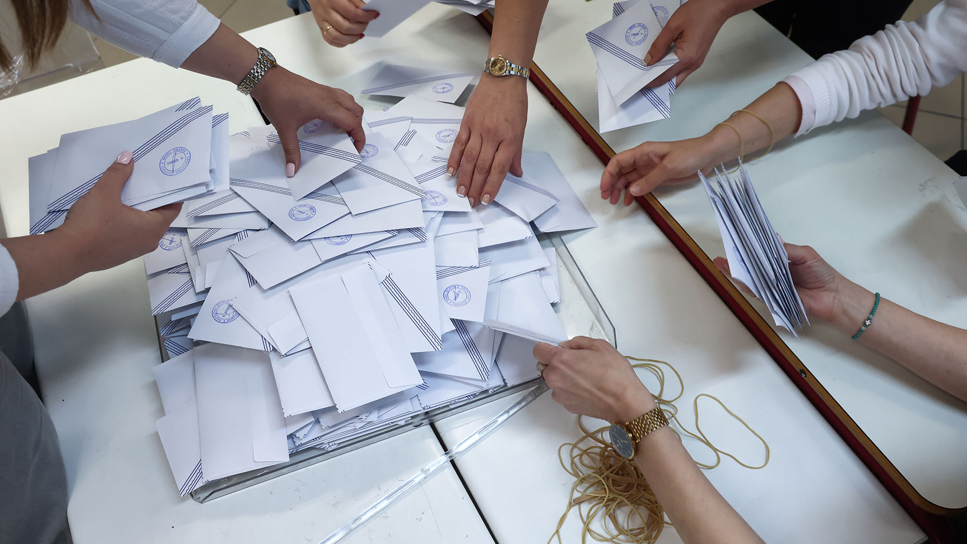 Δημοσκόπηση Pulse: Σταθερά 20 μονάδες μπροστά η ΝΔ – Τρίτος ο ΣΥΡΙΖΑ