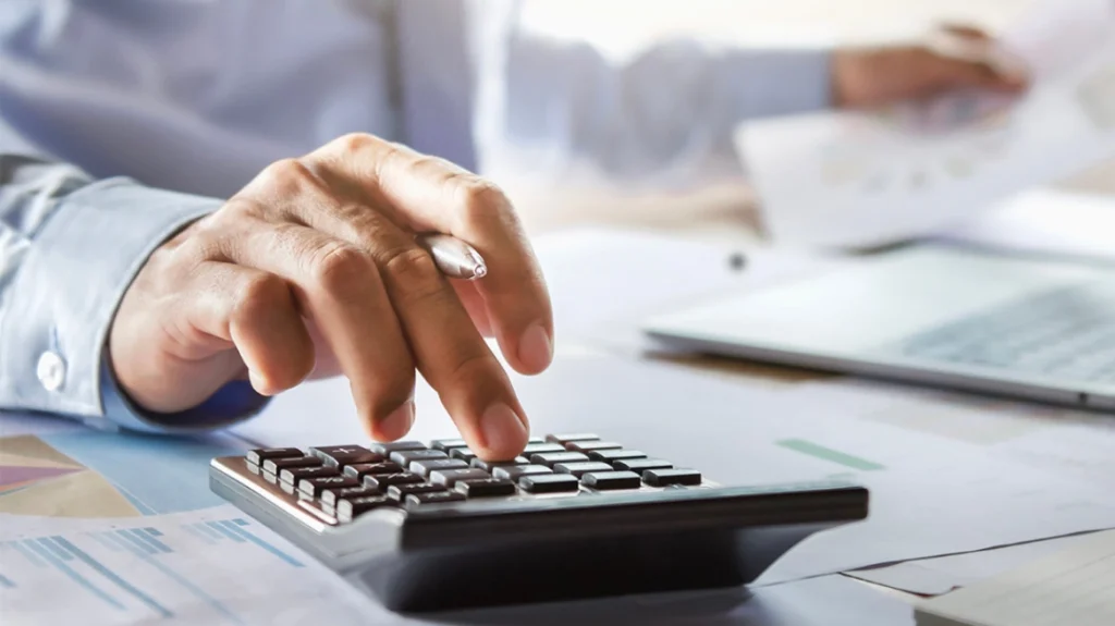 Μείωση 50 % στο τέλος επιτηδεύματος αλλά όχι για όλους