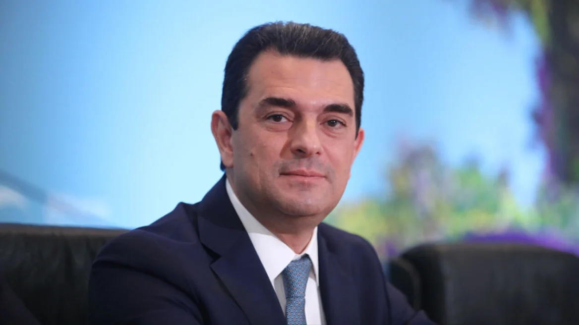 Κ. Σκρέκας: Μείωσε 25 % οι τιμές της η πρώτη εταιρία στην οποία επιβάλλαμε πρόστιμο