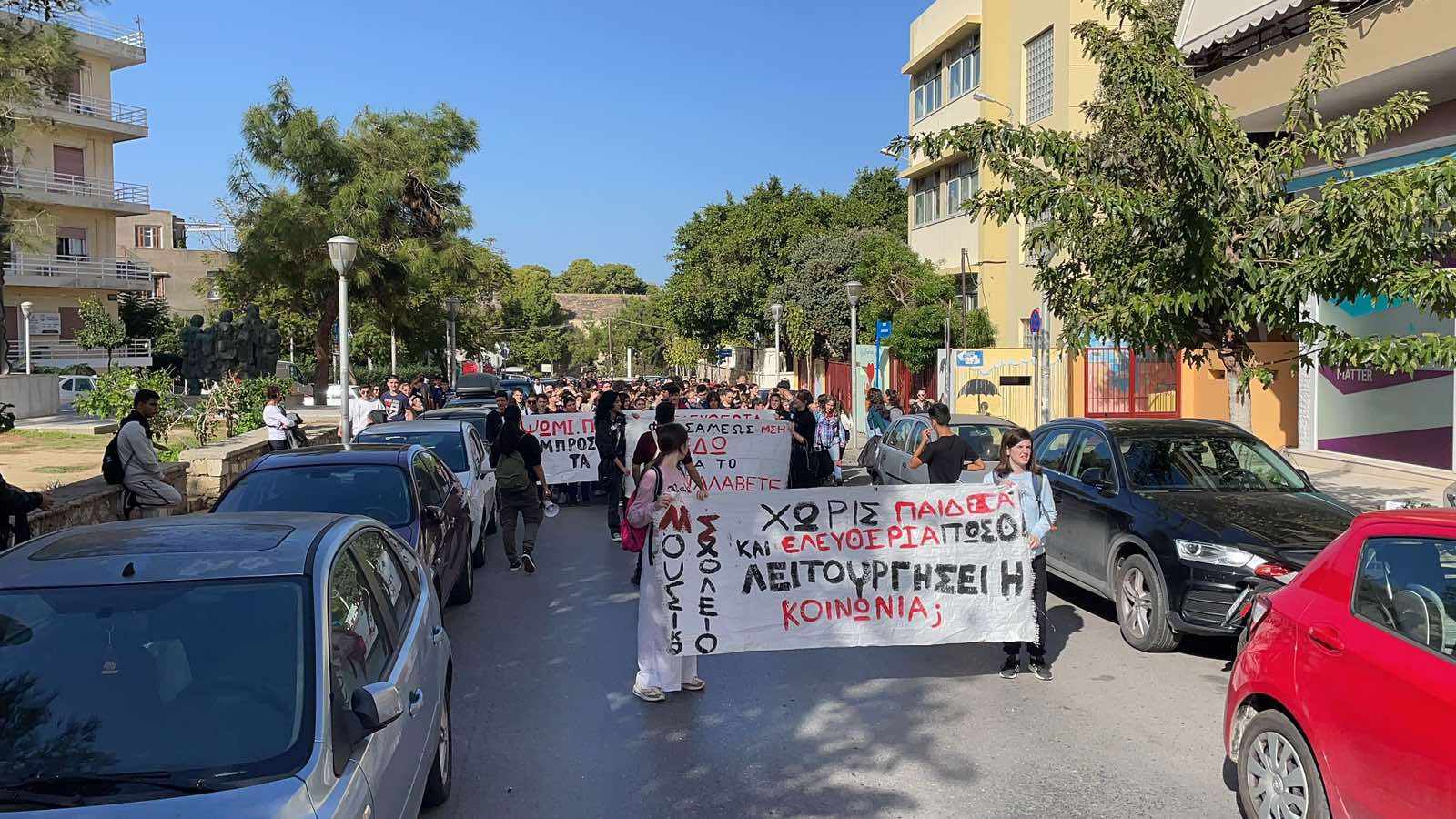 Με… παλμό και δυναμική το συλλαλητήριο για τη δημόσια υγεία