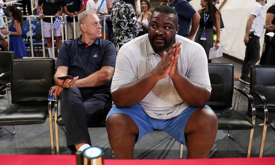 Εσπευσμένα στο νοσοκομείο ο Σοφοκλής Σχορτσιανίτης