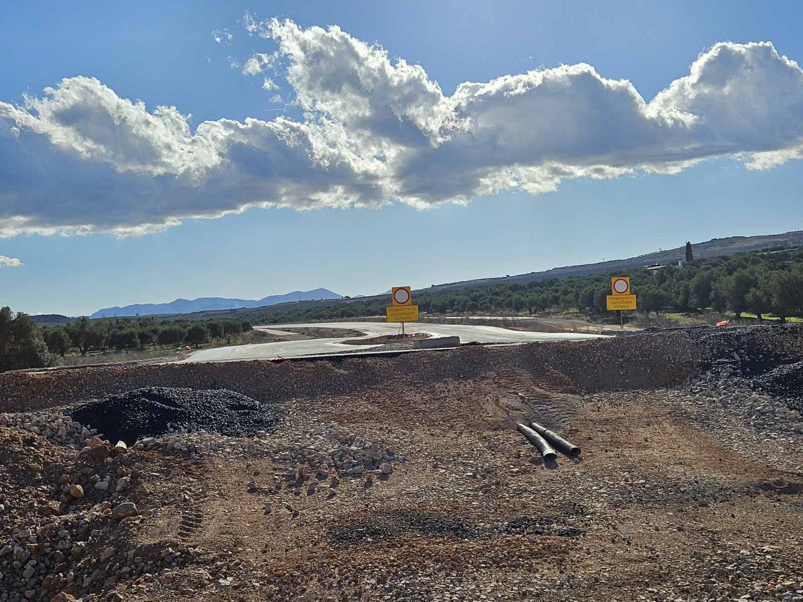 Προχωρούν γοργά οι κυκλοφοριακές συνδέσεις για το νέο αεροδρόμιο στο Καστέλι