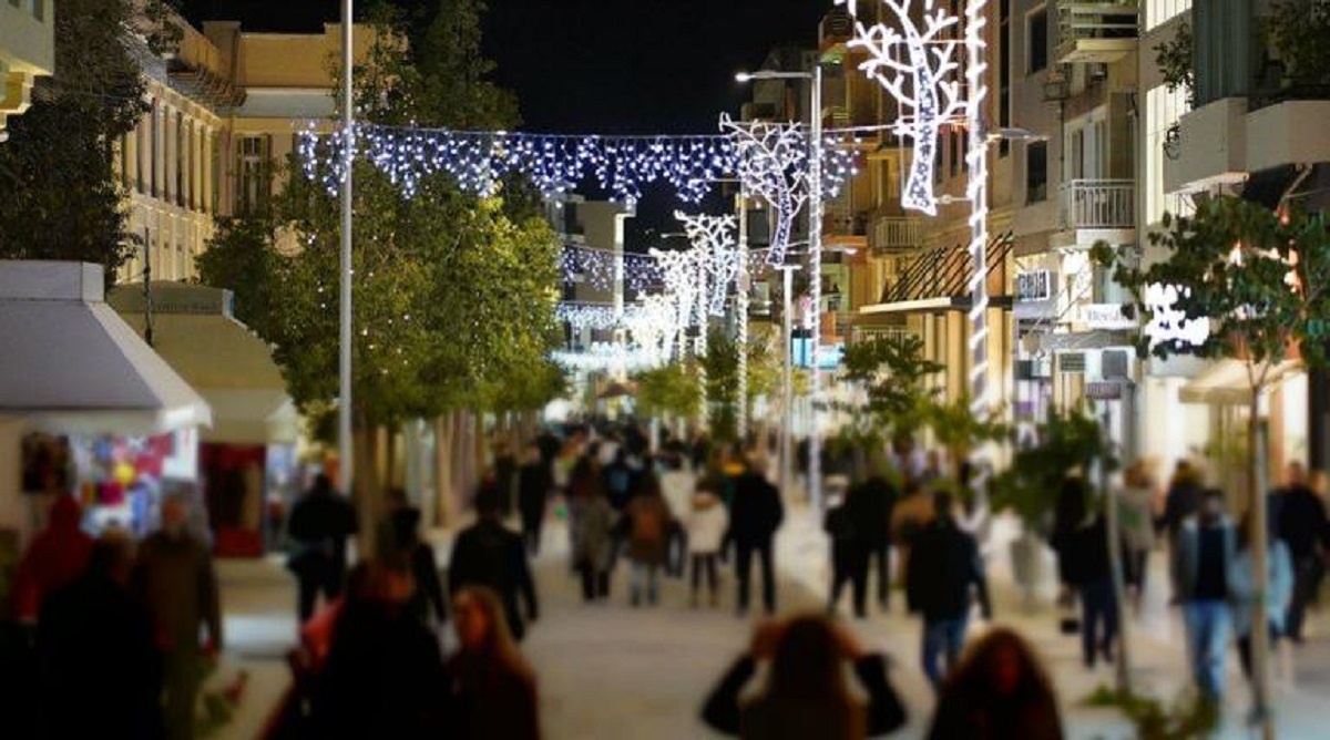 Τεράστιες ελπίδες στο εορταστικό ωράριο