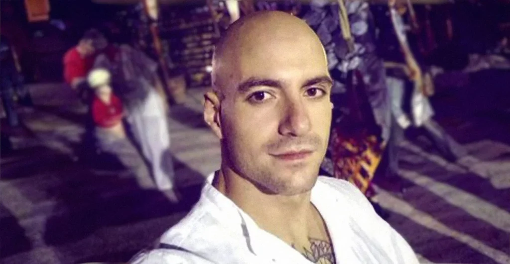 Πέθανε ο αστυνομικός που είχε χτυπηθεί από φωτοβολίδα στου Ρέντη