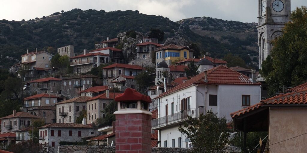 Πωλούνται δεκάδες ξενοδοχεία σε δημοφιλείς προορισμούς της Ελλάδας