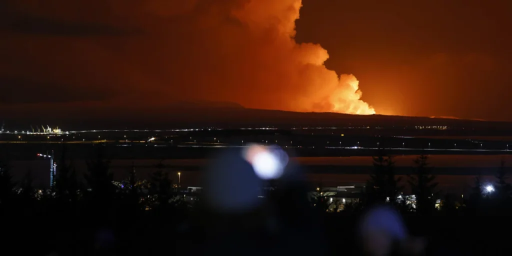 Τρομακτικές εικόνες από έκρηξη ηφαιστείου στην Ισλανδία