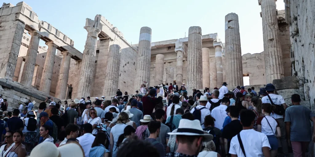 1 ευρώ Τουρισμός = +2,65 ευρώ ΑΕΠ