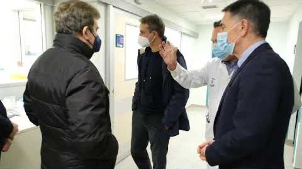 Επίσκεψη Μητσοτάκη στη Μονάδα εγκεφαλικών στο Αττικόν