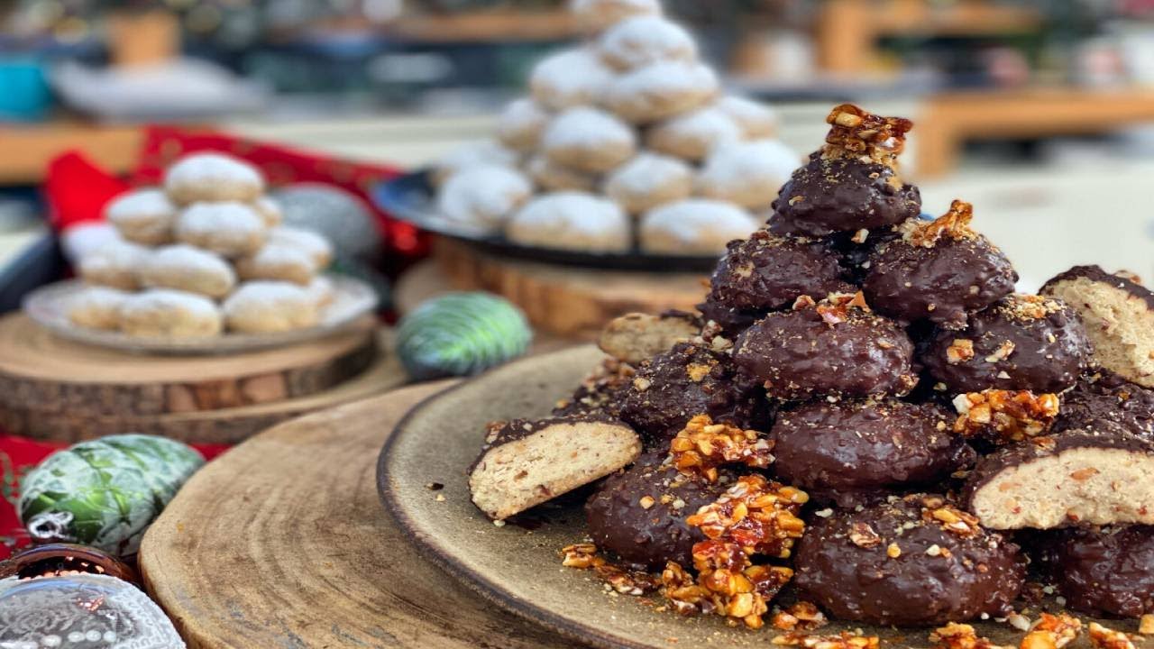 Πώς να φτιάξετε γιορτινούς σοκολατένιους κουραμπιέδες από τη Νεκταρία Κοκκινάκη