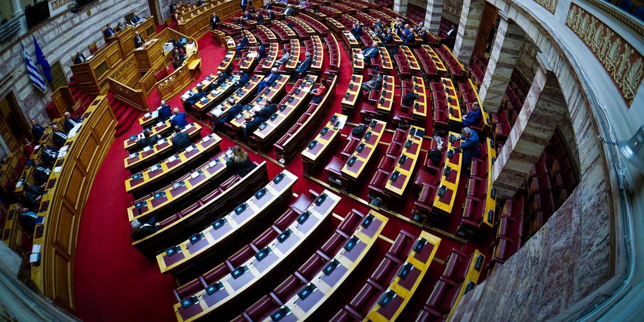 Ψηφίζεται η τροπολογία για τους Μετανάστες – Τι θα κανει ο Σαμαράς