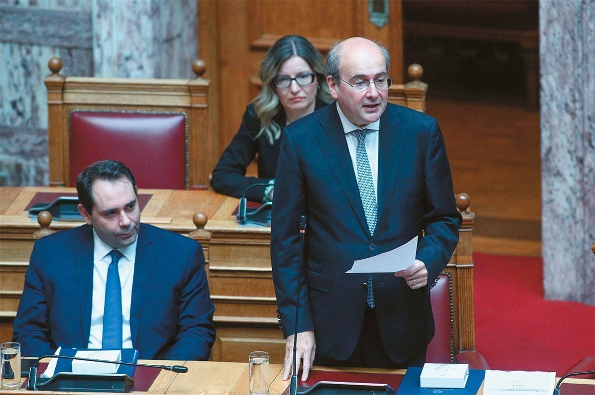 Τι φόρο θα πληρώσουν οι επαγγελματίες ανά κλάδο