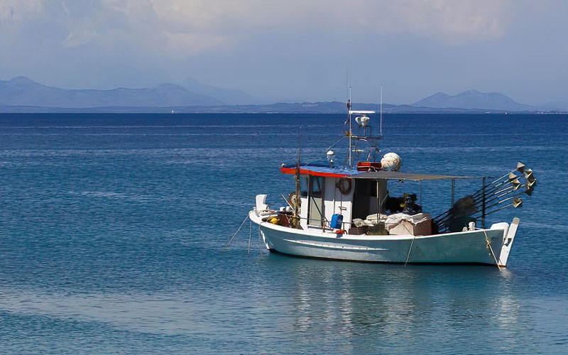 Υπογράφτηκε η απόφαση για την πλεονάζουσα αλιευτική ικανότητα