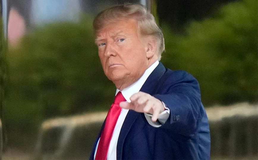 Σχεδόν 8 εκατομμύρια έλαβαν επιχειρήσεις του Τραμπ όσο ήταν πρόεδρος