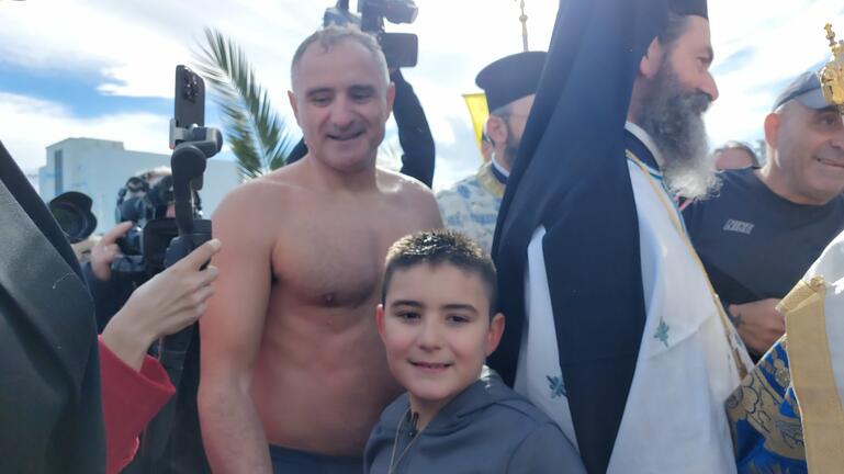 Ο μικρός Ευτύχης έπιασε το σταυρό στο Ηράκλειο
