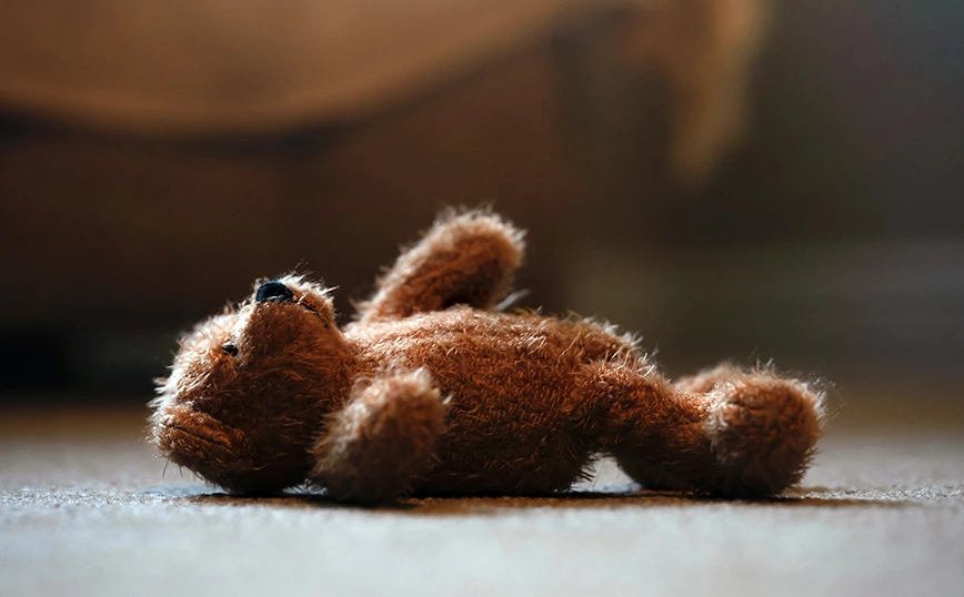 Ελεύθερη η 26χρονη που παρακολουθούσε το σύντροφο της με κάμερα αρκουδάκι