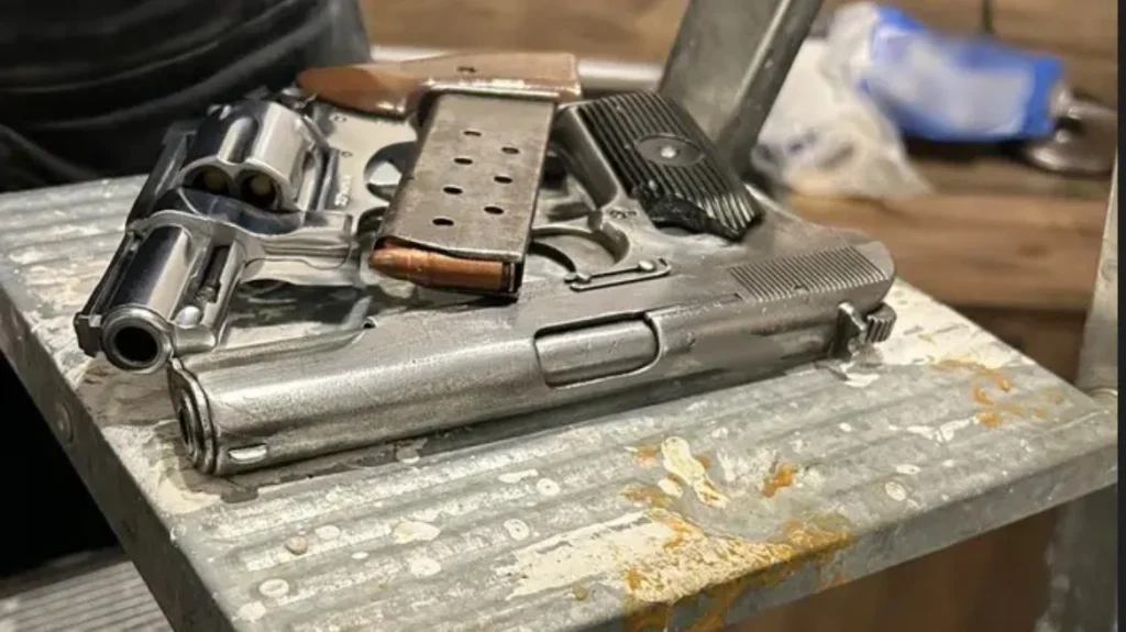 Αυτά είναι τα όπλα της Greek Mafia (video)