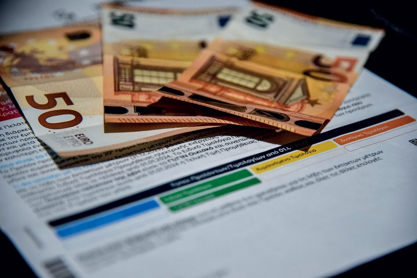 Μειωμένες χρεώσεις στα πράσινα τιμολόγια ρεύματος ανακοίνωσαν για το Μάιο οι προμηθευτές