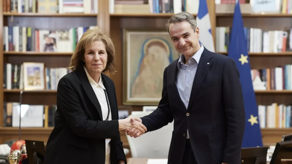 Με τη Νέα Δημοκρατία η Εύη Χριστοφιλοπούλου