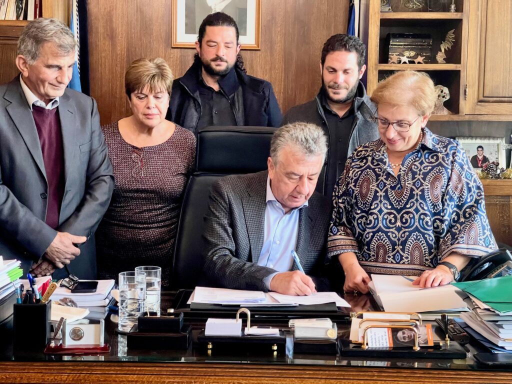 Υπογράφτηκε η σύμβαση για το οδικό στο φράγμα Ποταμών