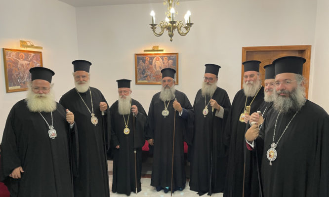 Εκκλησία της Κρήτης: “Τα συστατικά του θεσμού της οικογένειας συνδέονται άμεσα με τα διακριτά πρότυπα πατέρα και μάνας”