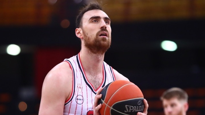 Δύσκολα στο Ηράκλειο ο Μιλουτίνοφ