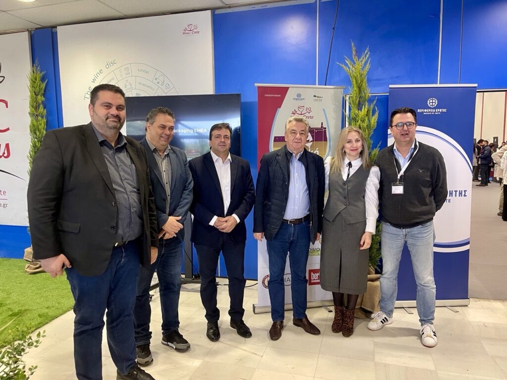 Αρναουτάκης:Υποδειγματική δουλειά οι οινοποιοί