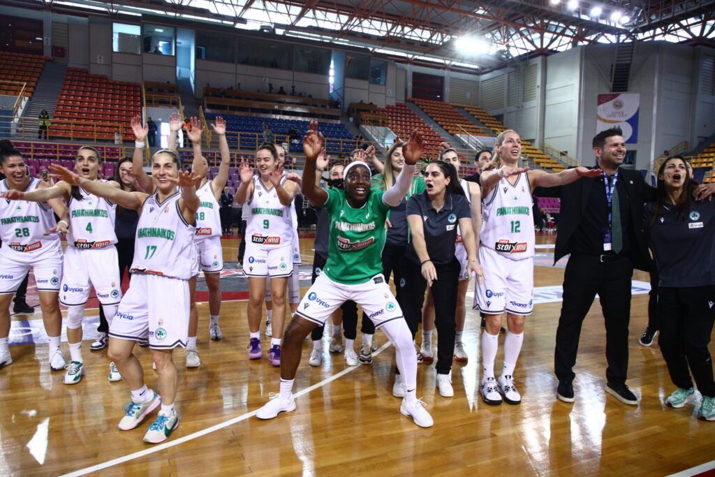 Σήκωσε την κούπα ο Παναθηναϊκός!