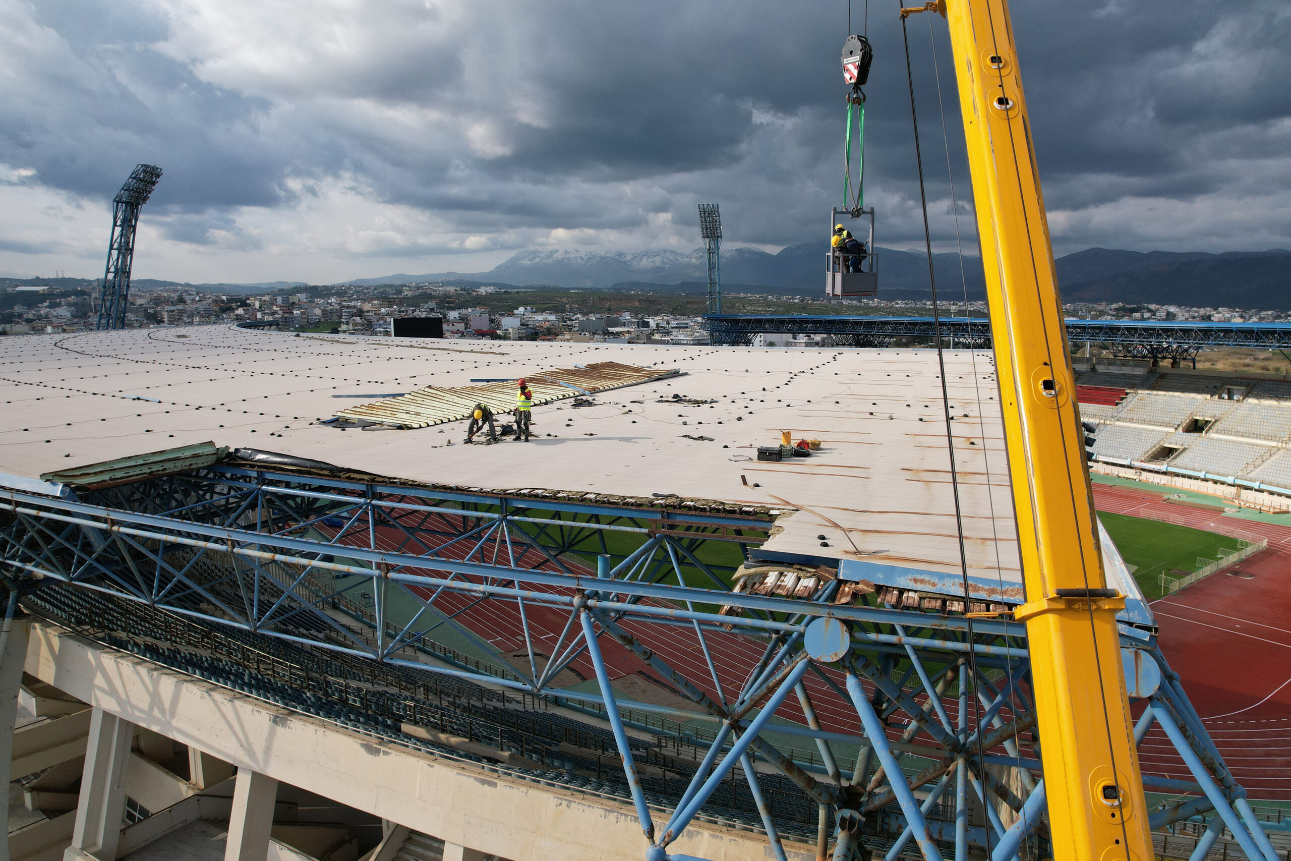 Αυτοψία στις εργασίες του Παγκρήτιου από τον δήμαρχο Ηρακλείου (φωτορεπορτάζ)