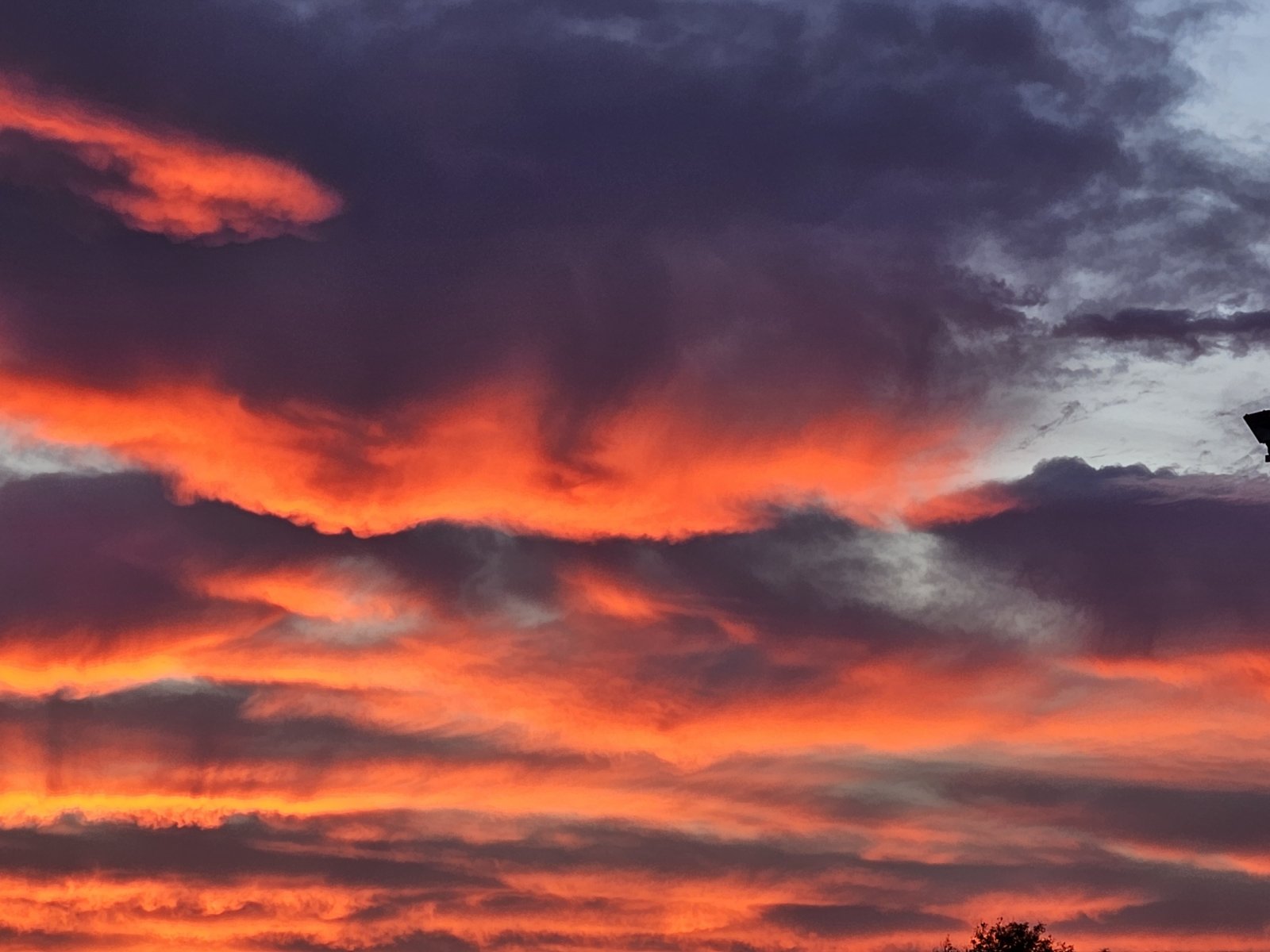 Ηράκλειο: Μαγευτική κόκκινη ανατολή