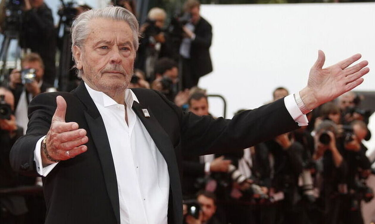 Ολόκληρο οπλοστάσιο στο σπίτι του Αλέν Ντελόν