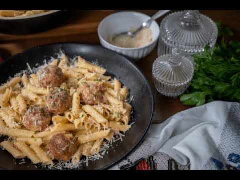 Κεφτεδάκια κοτόπουλου με πένες από την Ν. Κοκκινάκη