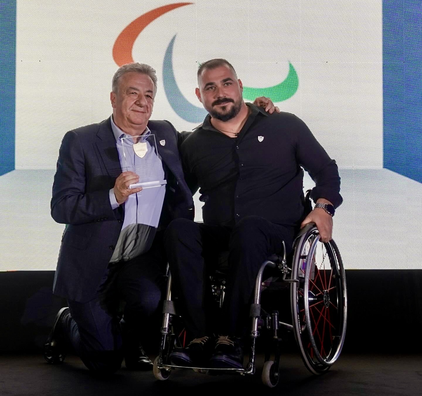 Βραβείο στον Περιφερειάρχη από την Ελληνική Παραολυμπιακή Επιτροπή