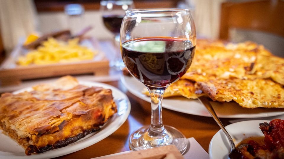 Ιωάννινα: Μαγειρεύουν φαγητό όπως παλιά