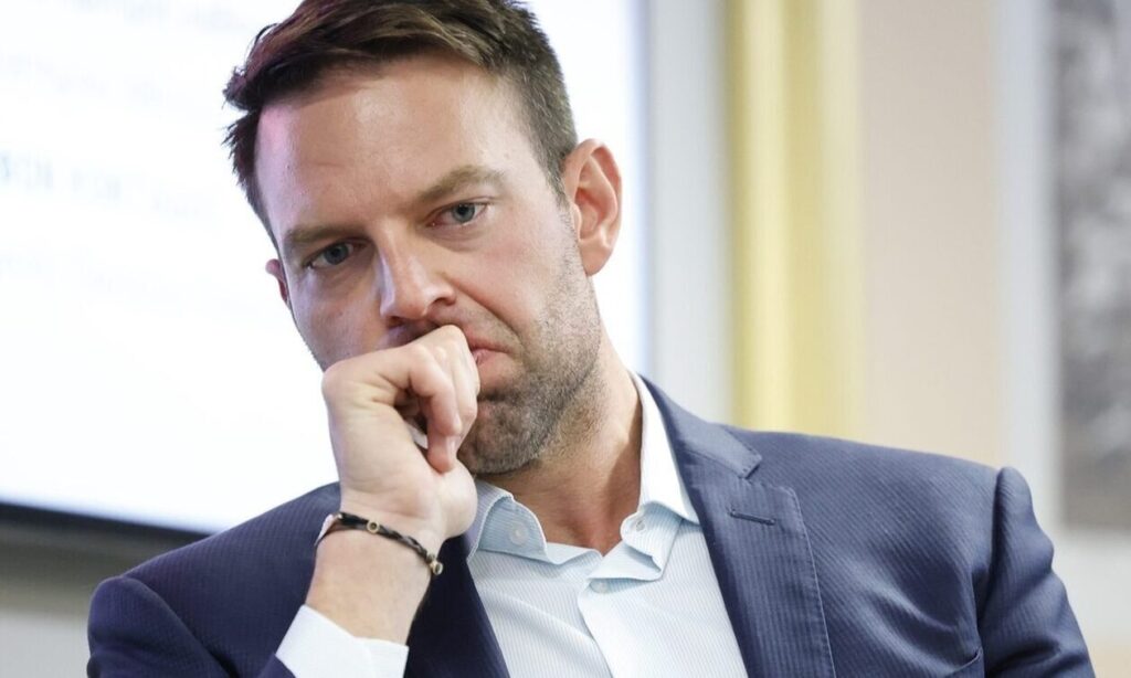 Βουλευτές του ΣΥΡΙΖΑ λένε “όχι” στο γάμο ομόφυλων