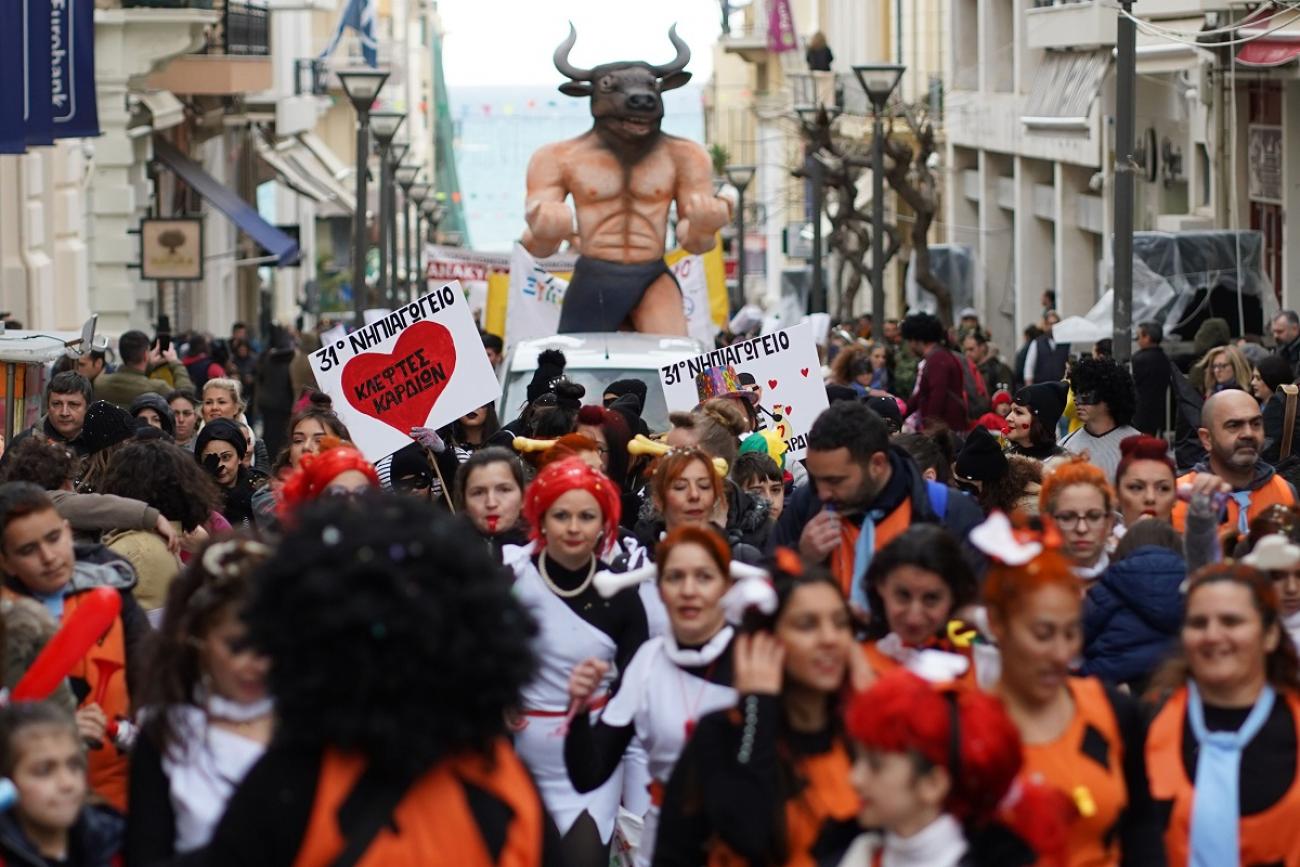 Ο SUPER 904 είναι ο σταθμός του Καστρινού Καρναβαλιού 2024