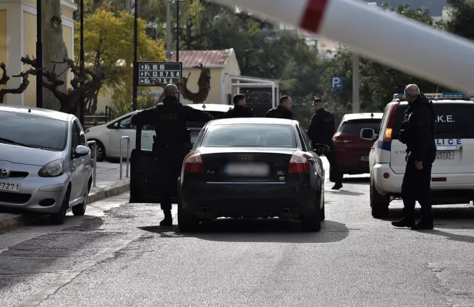 Ελεύθεροι χωρίς περιοριστικούς όρους οι ΟΥΚάδες