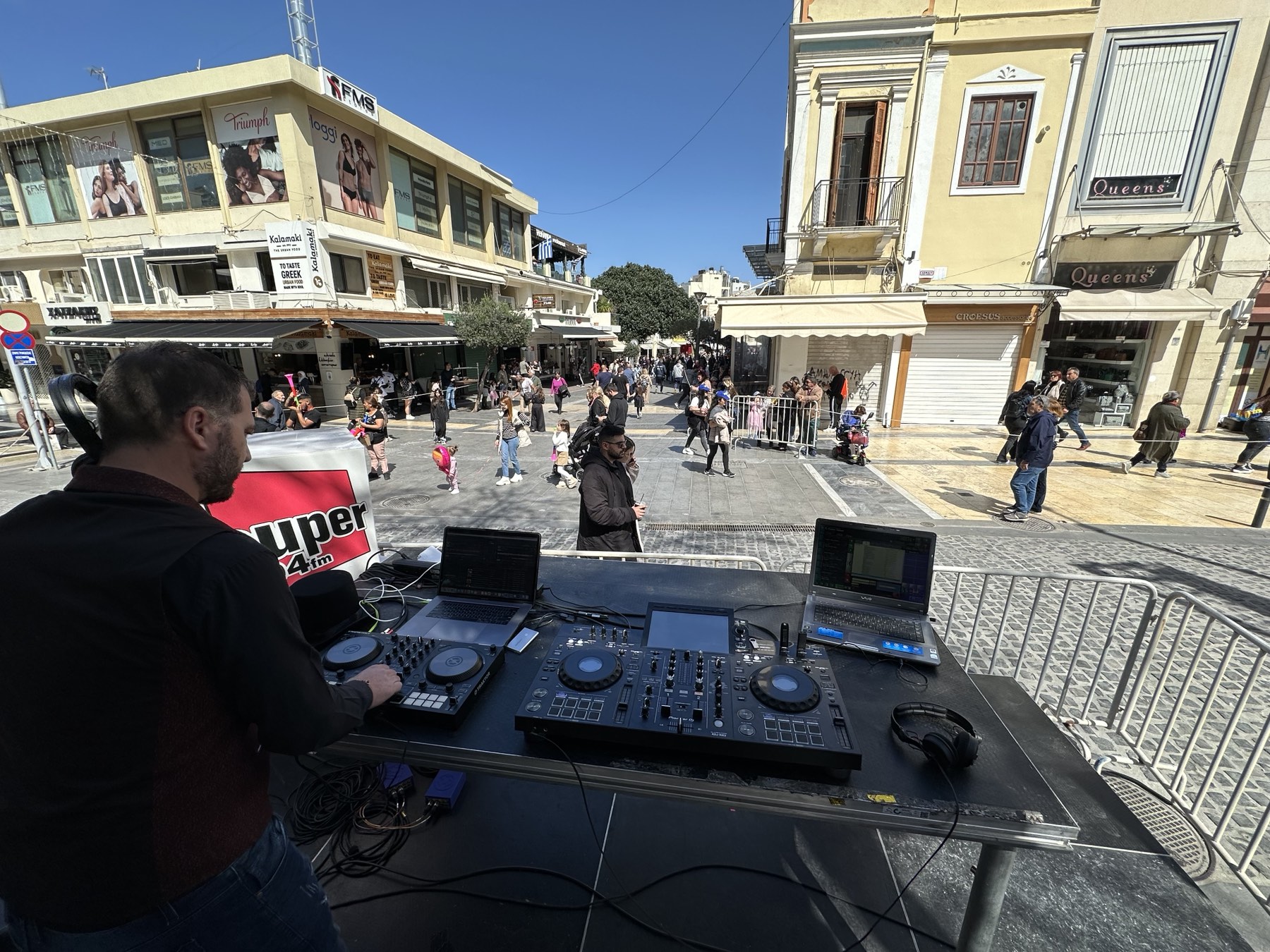 Όλα έτοιμα για την μεγάλη παρέλαση του Καστρινού Καρναβαλιού!