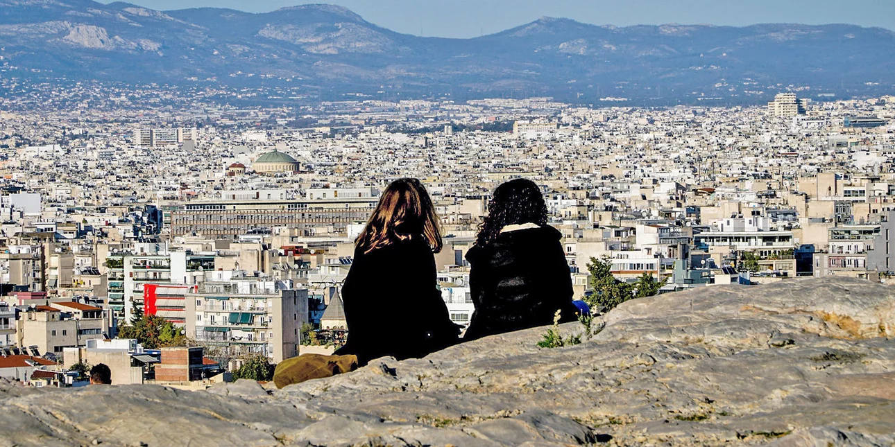 Ξεπουλάνε τα ακίνητα