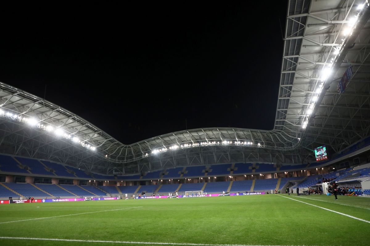 Γεωργία – Ελλάδα: Ουρές εκατοντάδων χιλιάδων φιλάθλων και δεκαπλάσια τιμή στα εισιτήρια