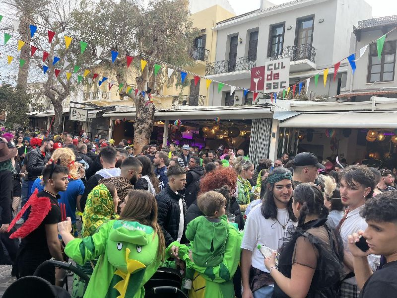 Ξεφάντωμα και χαρά στο 2ο μεγαλύτερο καρναβάλι της Ελλάδας