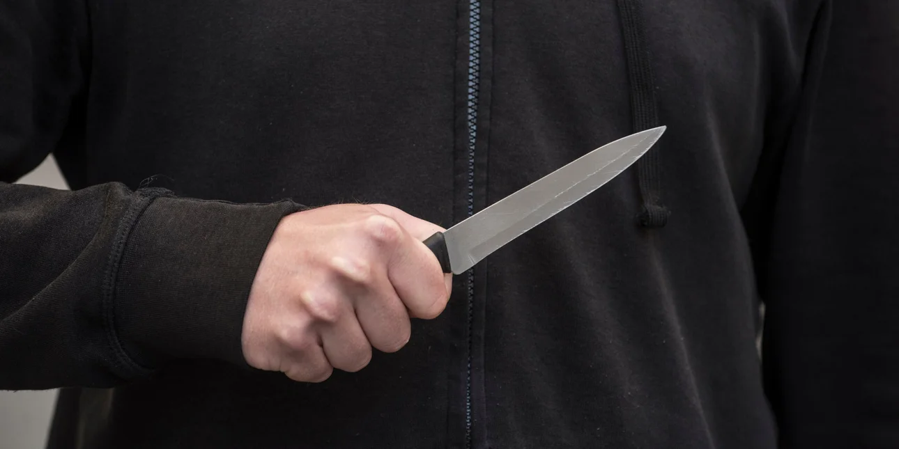 Συγκλονίζει ο μάγειρας που δέχθηκε μαχαιριά για το κοντοσούβλι