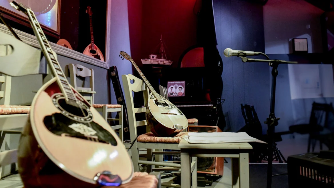 45 % ελληνική μουσική σε ξενοδοχεία, εμπορικά κέντρα, καζίνο, αεροδρόμια και λιμάνια