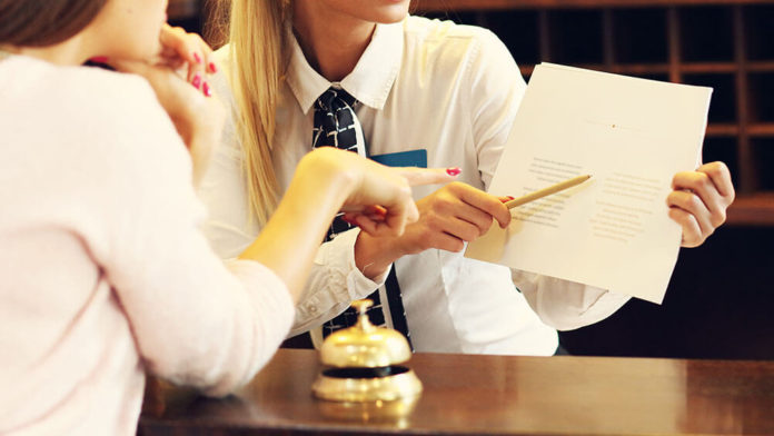 Μας λείπουν 200.000 θέσεις στον Τουρισμό