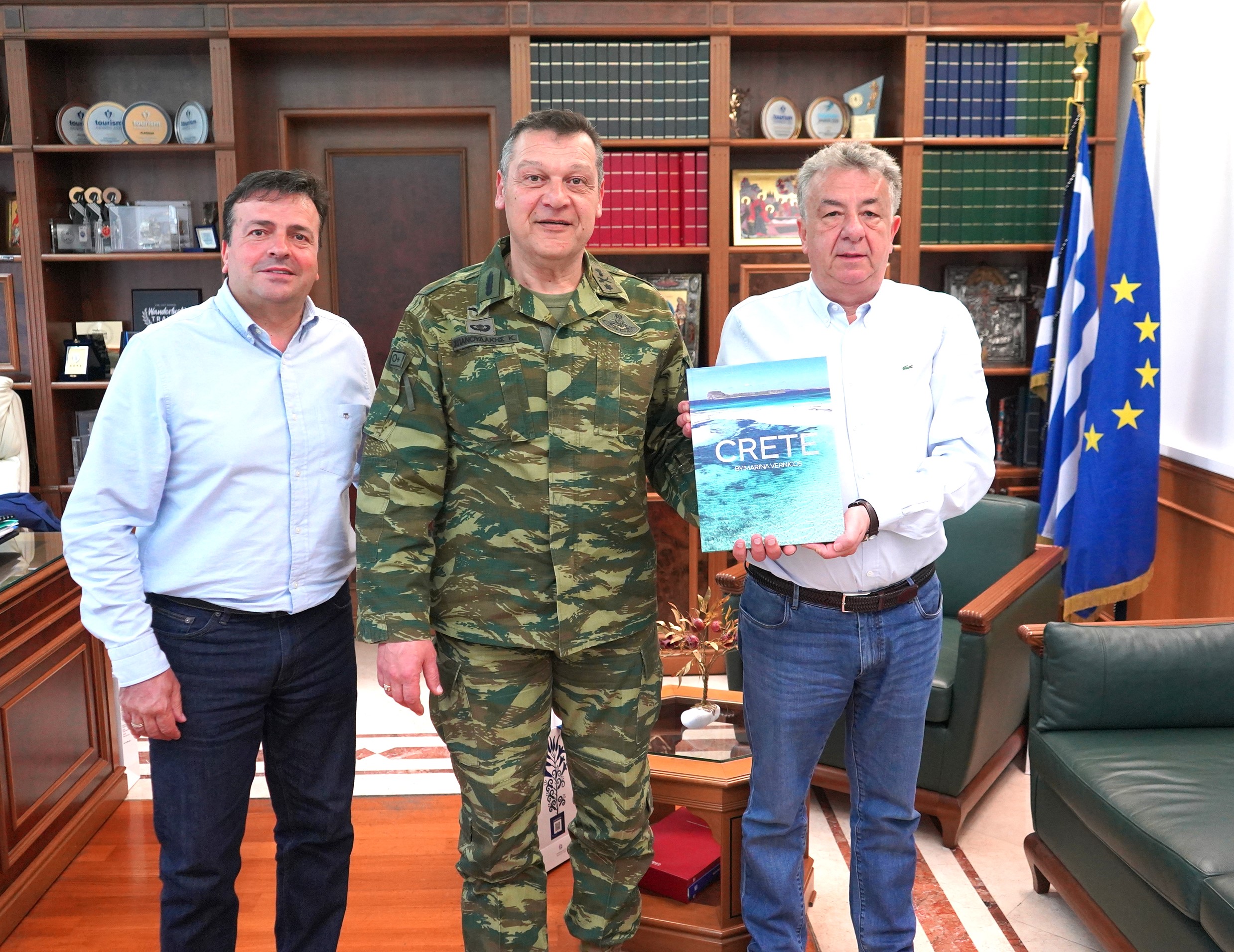 Τον Περιφερειάρχη επισκέφθηκε ο νέος διοικητής της ΣΕΑΠ