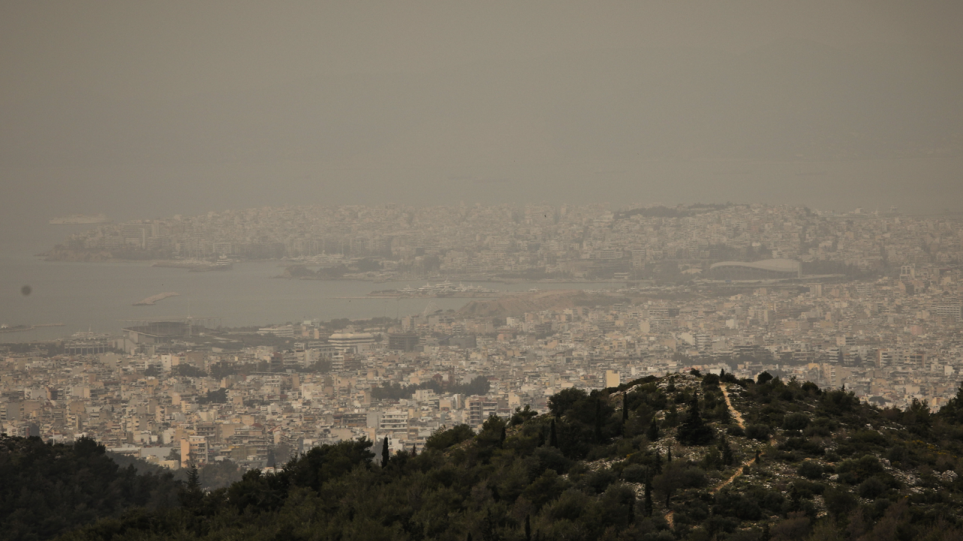 Άνεμοι Φόεν, λασποβροχές και 30αρια στην Κρήτη το σκηνικό του καιρού