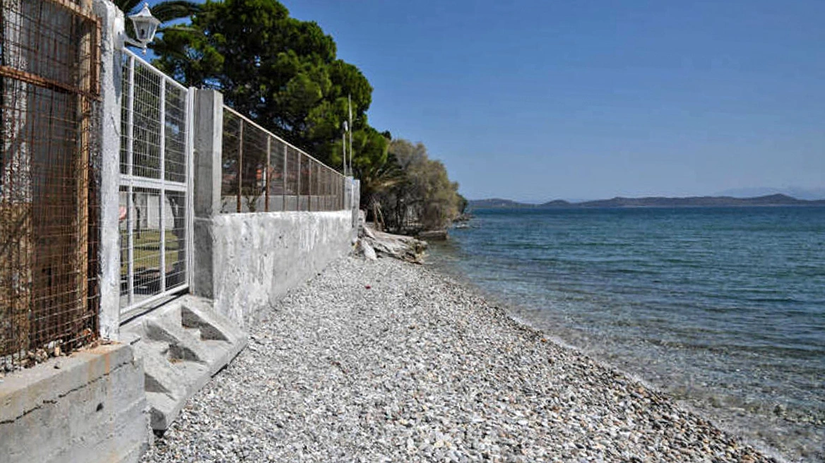 Πώς θα σώσετε από κατεδαφίσεις νόμιμα ακίνητα στον αιγιαλό