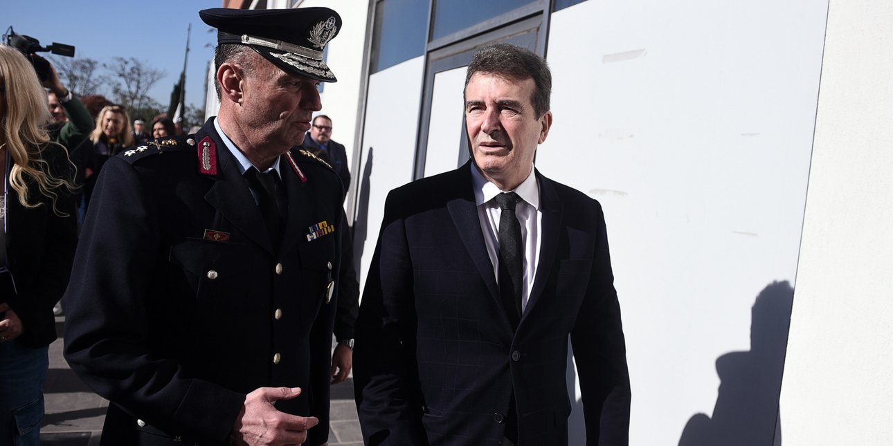 Σύσκεψη με εκατοντάδες αστυνομικούς συγκαλεί ο Χρυσοχοΐδης