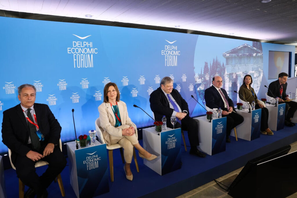 Πρώτη μεγάλη δημοσκόπηση ΔΙΑΝΕΟΣΙΣ: Φοβισμένη και διχασμένη η ελληνική κοινωνία – Την τρομάζει η οικονομική ανασφάλεια