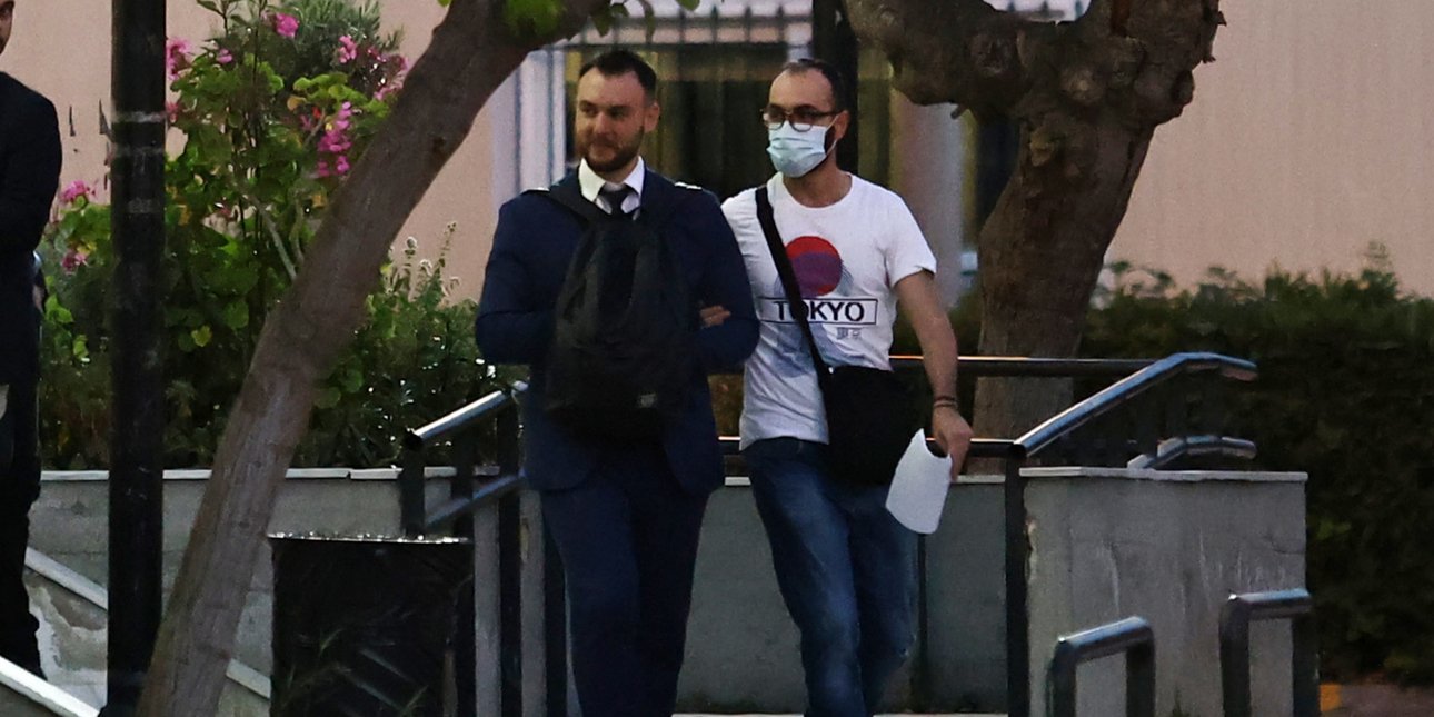 Δίωξη για κακούργημα στον Κωνσταντίνο Φλώρο